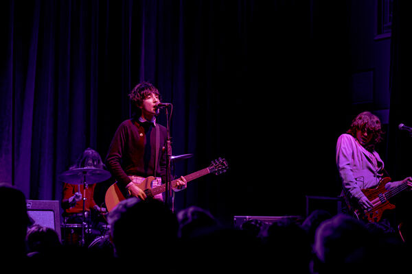 Kai Sings, Peter Plays, Glass Jams